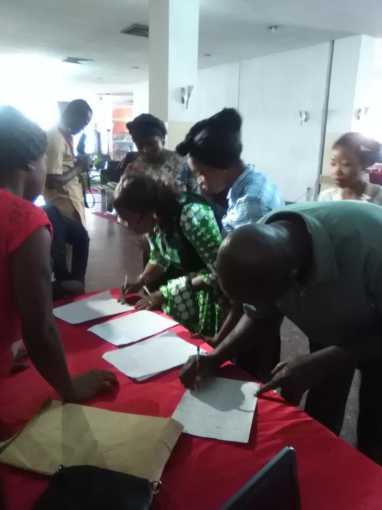 meme_Events's tweet photo. @mtfnaija @nobelcarpetnrugs @spacefm105.5 Official signing in of guests begins #mtfnaija #medialaunch 2016 https://t.co/MVtkrVguuF