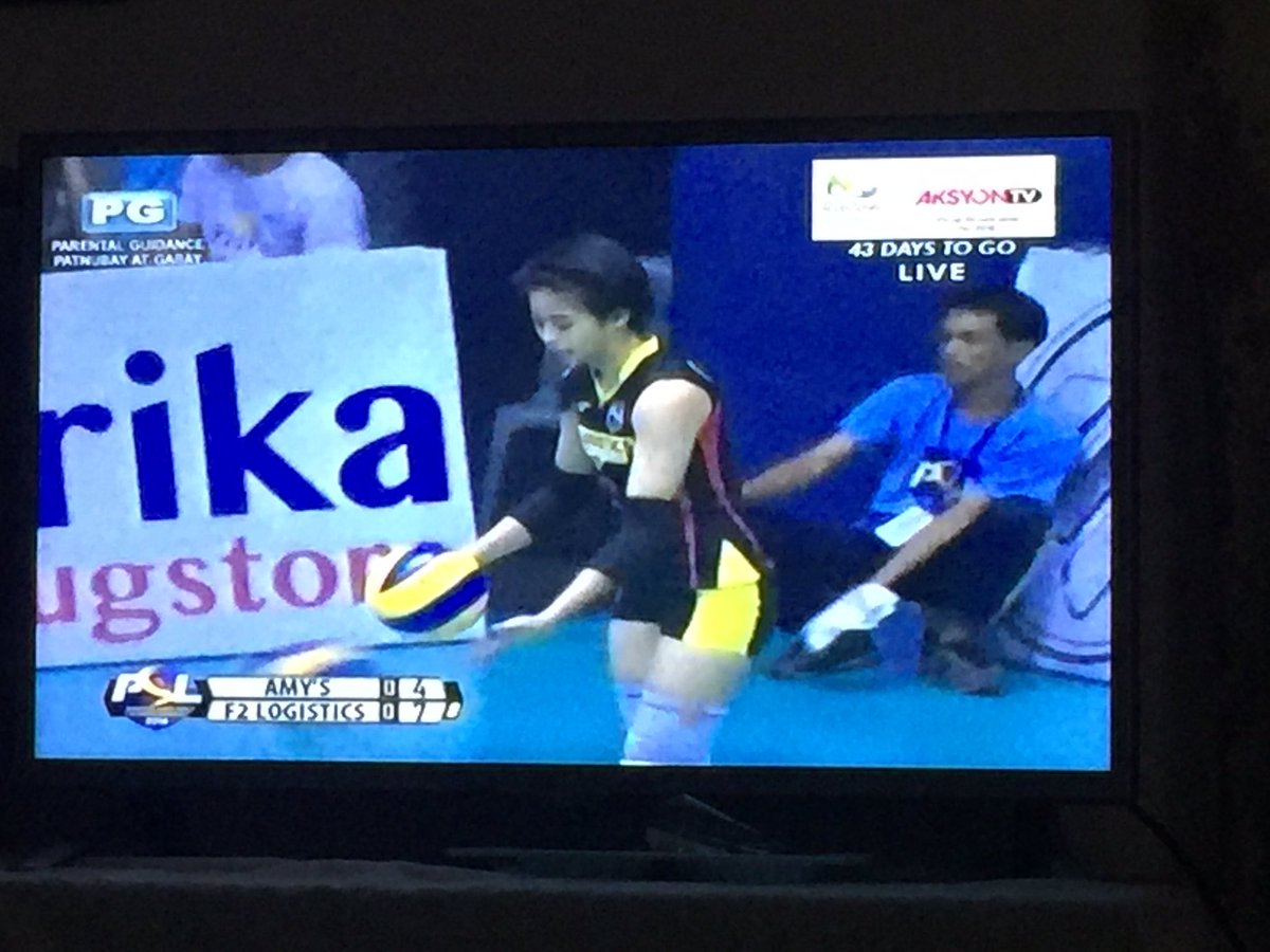 herchasingqueen's tweet photo. Go movers! Go Ara!😍 #F2Fight https://t.co/1I2KNnOmbU