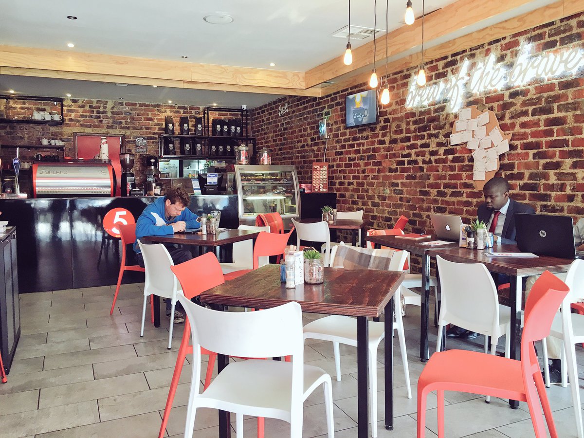 HelloMagSA's tweet image. HJ LOVES this new fresh culture cafe in greenside @state5sa they serve a cold brew pancake latte which is superb!