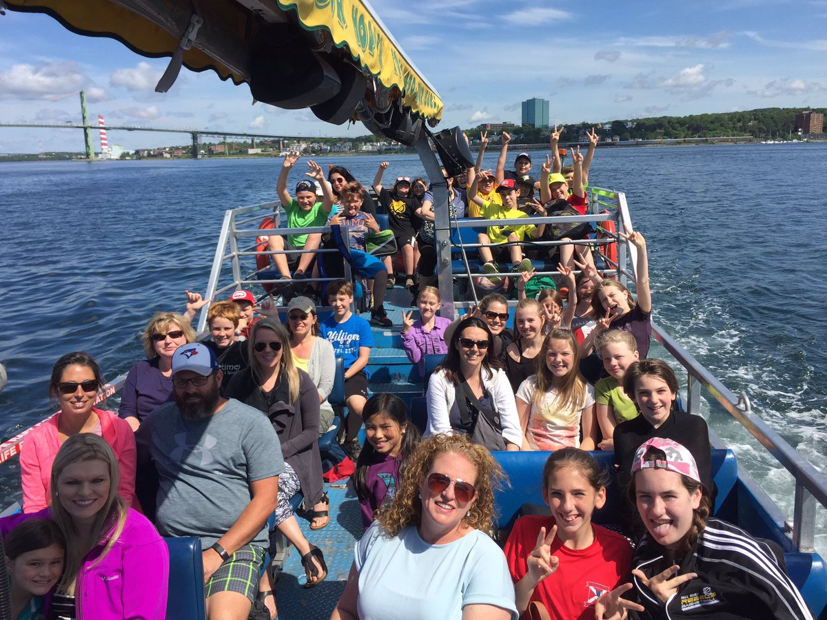 Grade6GL's tweet photo. A gorgeous day out on the harbour with our crew!! https://t.co/VnVMnI53Gq