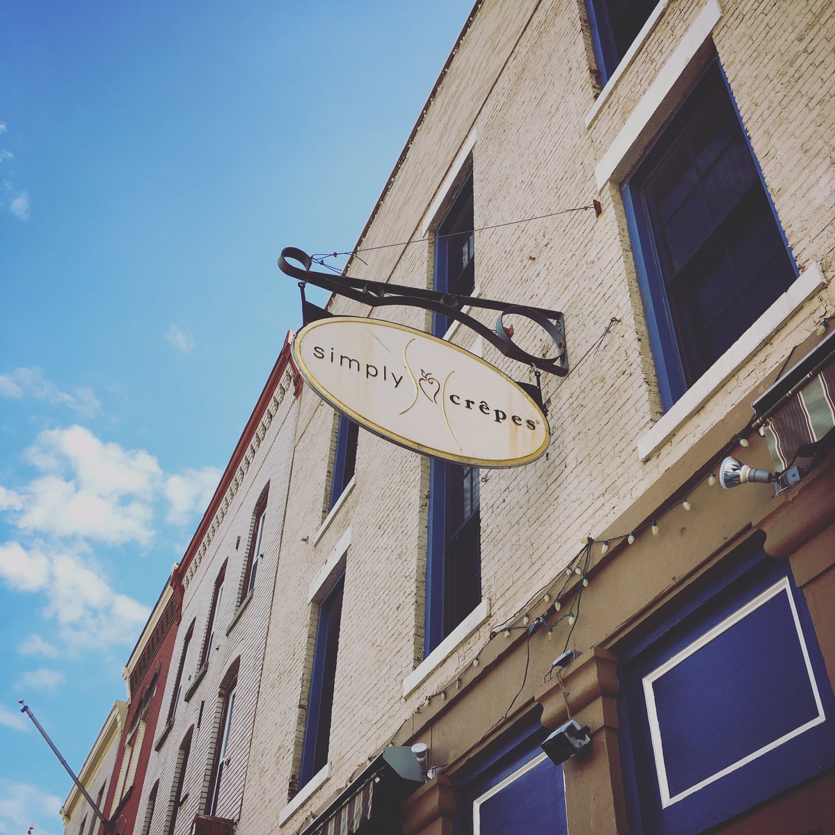 bodbudnutrition's tweet photo. Shout out to @SimplyCrepes for #glutenfree options and #almondmilk lattes! #localbusiness #ThursdayTreat https://t.co/Ehx6bux8j6