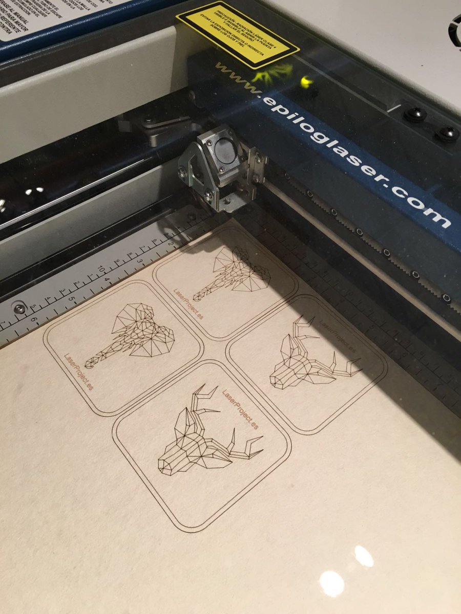 Laserprojectes's tweet photo. Cortando posavasos de madera con la @EpilogLaser #Mini24 en #MakerPro @in3dustry #lasercutting https://t.co/HxSjGahwD7