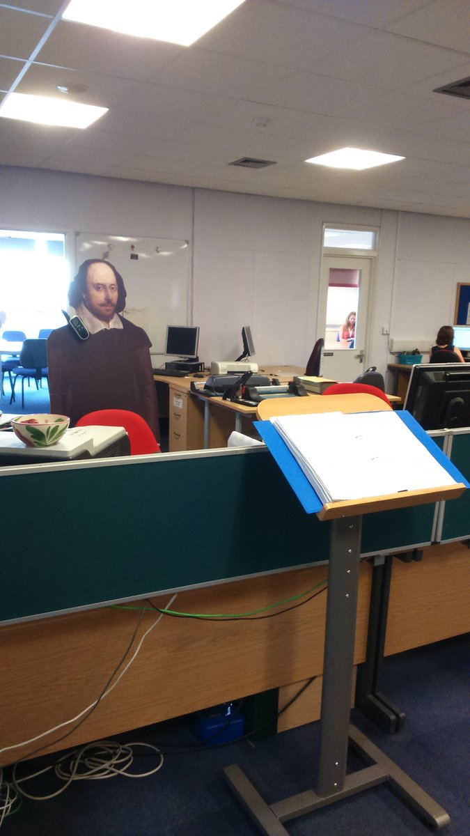fluffyferrari's tweet photo. @burlesqpenguin @MaryLeyland #mostlydry. Our Will was operating the switchboard yesterday! https://t.co/6CZxJ16zPk