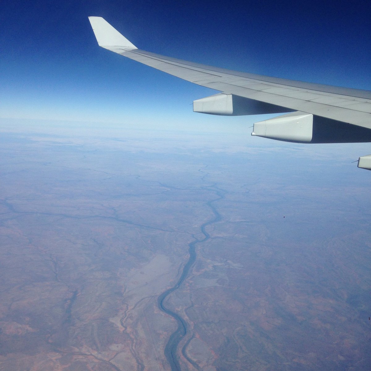 FSTS_official's tweet image. On our flight from Sydney to Hong Kong. The image taken was in the Northern Territory region!