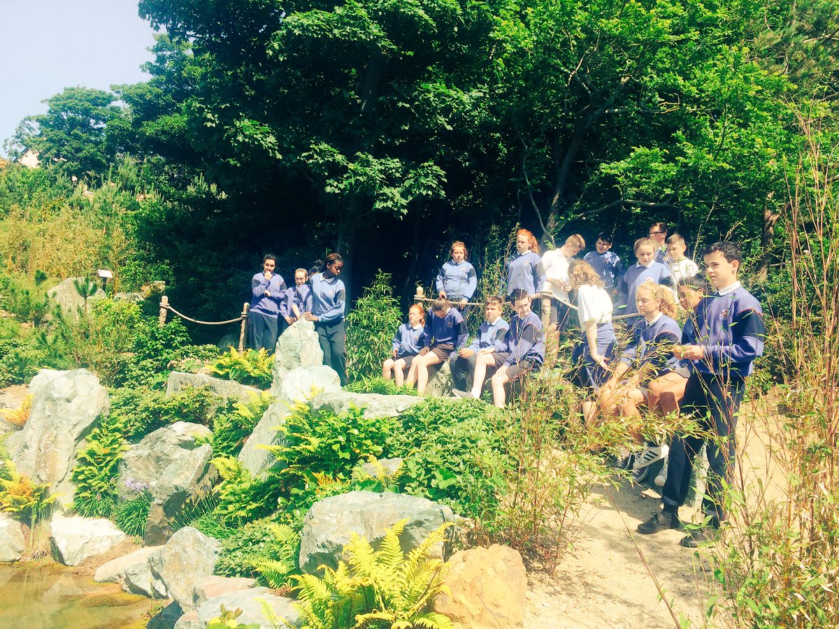 GnM6th's tweet photo. Thanks so much to our great guide Keith!! We were so impressed with the gardens! @LafcadioHearn1 @Gnmgreenteam https://t.co/X3qLGZblok
