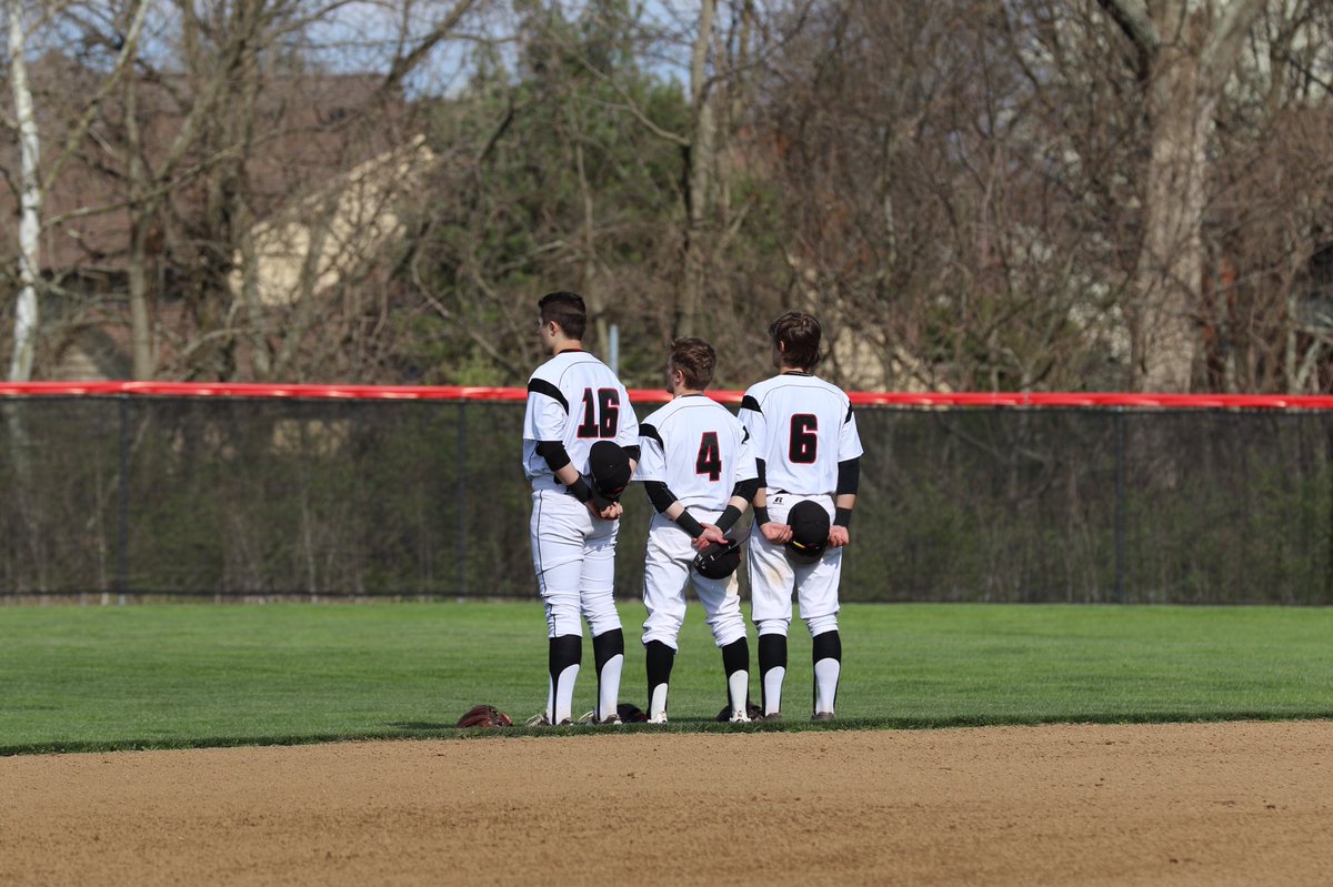 ZachDoran4's tweet photo. @kylespille35 happy birthday big guy #tradition #ss2b 😎 https://t.co/nSe0ksr30H