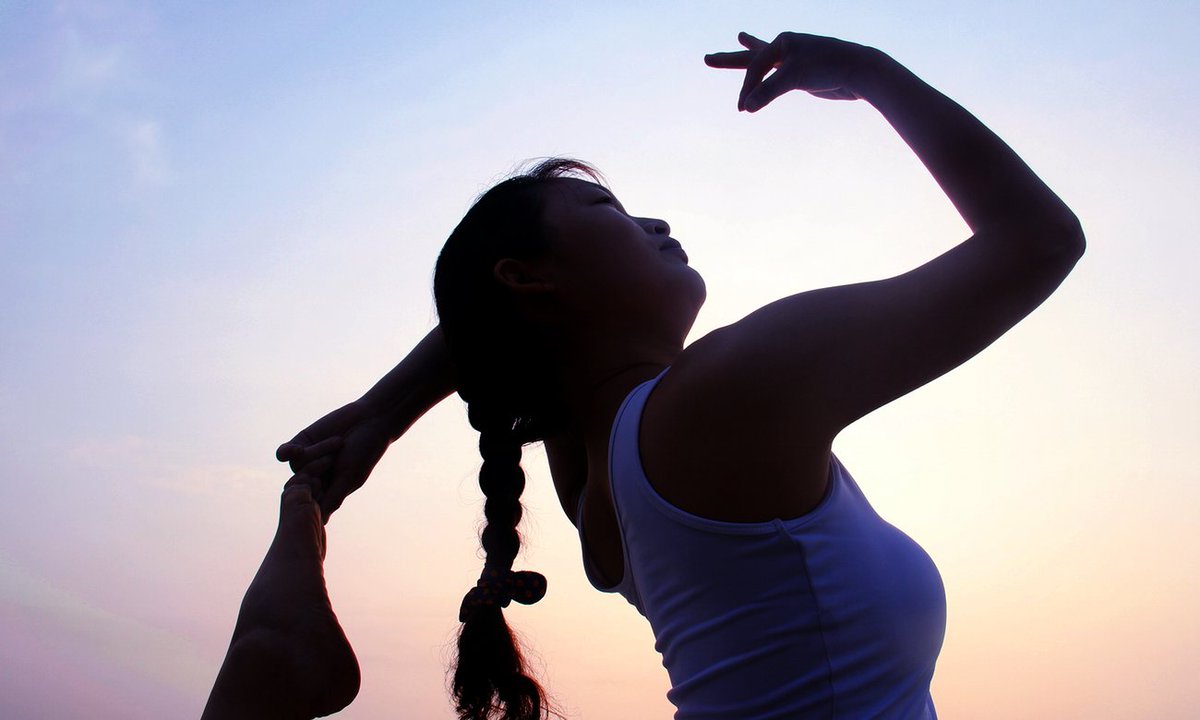 Snaptiv's tweet photo. Has Yoga made a difference to your life? Three people tell their stories #yoga #yogaweek https://t.co/h5Zki5Wkor https://t.co/yL0eU4NRAy