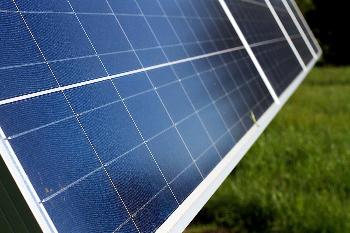 UNFCCC's tweet photo. #solar could provide 13% of world power by 2030 https://t.co/AgQbOn4Ydj according to @IRENA report #renewables https://t.co/9A6QDt0iiI
