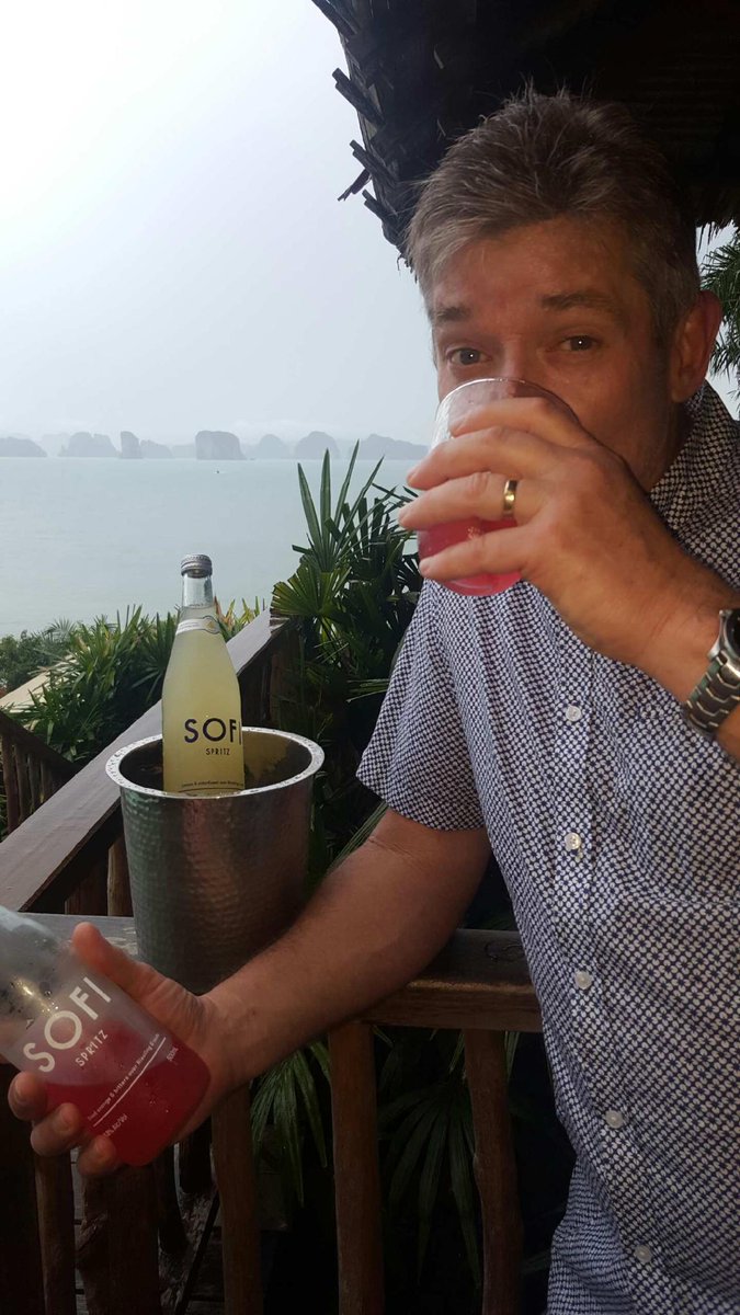 DrGlenRichards's tweet photo. #perfectsundowners @sofispritz Cheers Tom https://t.co/sq8r1Qeqmi