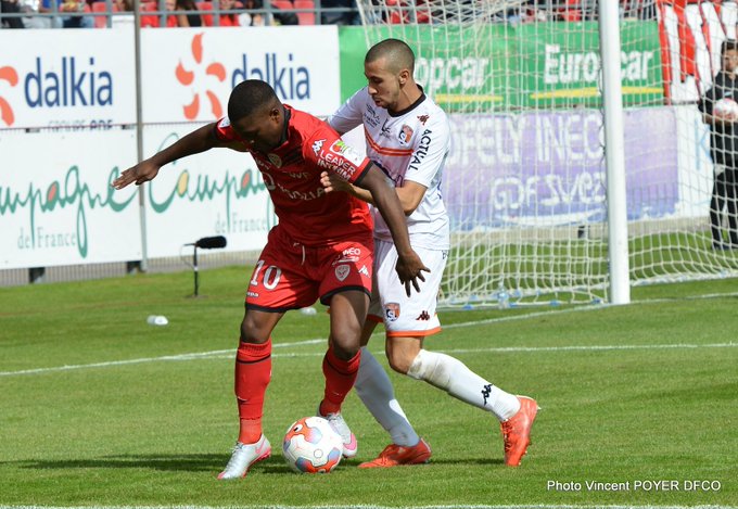 Voir l'image sur Twitter