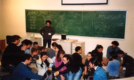cipkurumsal's tweet photo. #tbt 'nin böylesi 🤓 bu fotoğraftaki gençler kendilerini hatırlayabilecek mi? 🙈 #cip #cip10… https://t.co/5hUdbNtpbW https://t.co/t7scu5LyhQ