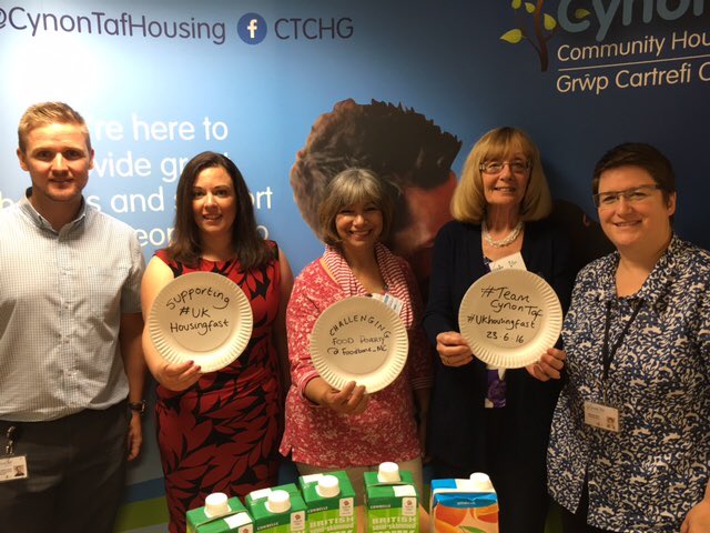 VikkiHowells's tweet photo. Supporting @ukhousingfast with @Foodbank_MC at @CynonTafHousing Abercynon today https://t.co/Olx0EiDr0U