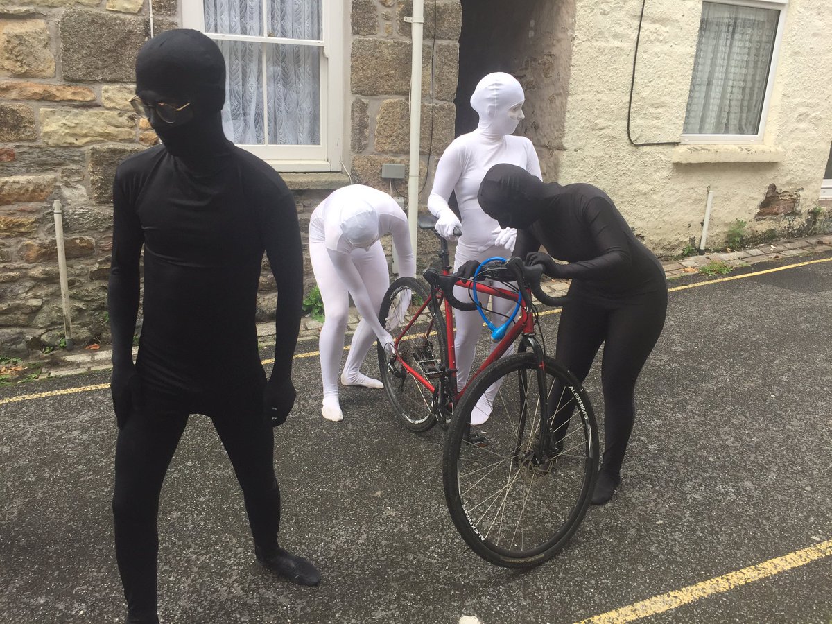 Loved Zoom: Pitch White event <a href="/backlanewest/">Back Lane West</a> yesterday - work by @FalmouthArt grads Isabel Ramos &amp; Edward Rowe