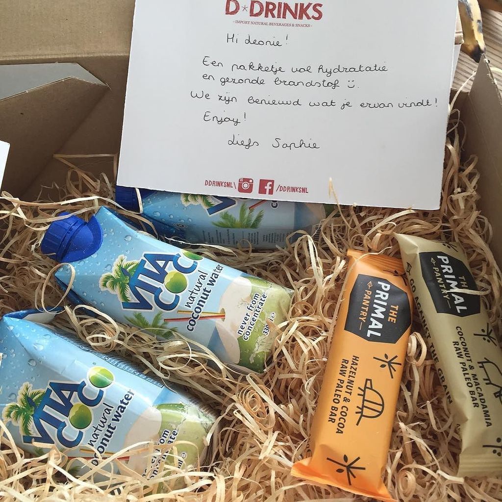 brndstf's tweet photo. Wat een verwennerij!! Dankjewel @ddrinksnl #brndstf #coconutwater #hydrate and stay #hydrated #paleo #vegan #vegeta… https://t.co/lTcxxyEsak