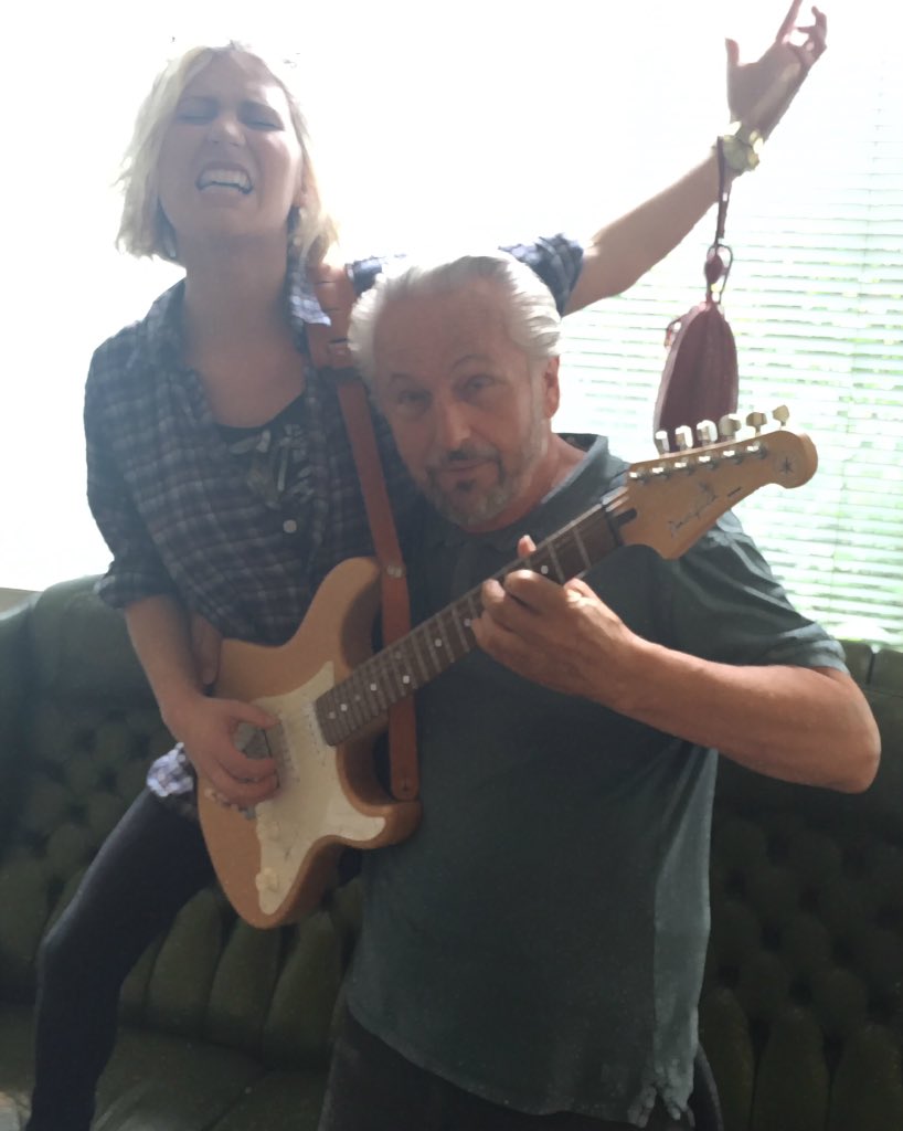 HomeStudiosHH's tweet photo. Let's rock!! @HomeStudiosHH #studio #band #music #ganove https://t.co/UGAy1TdvlD