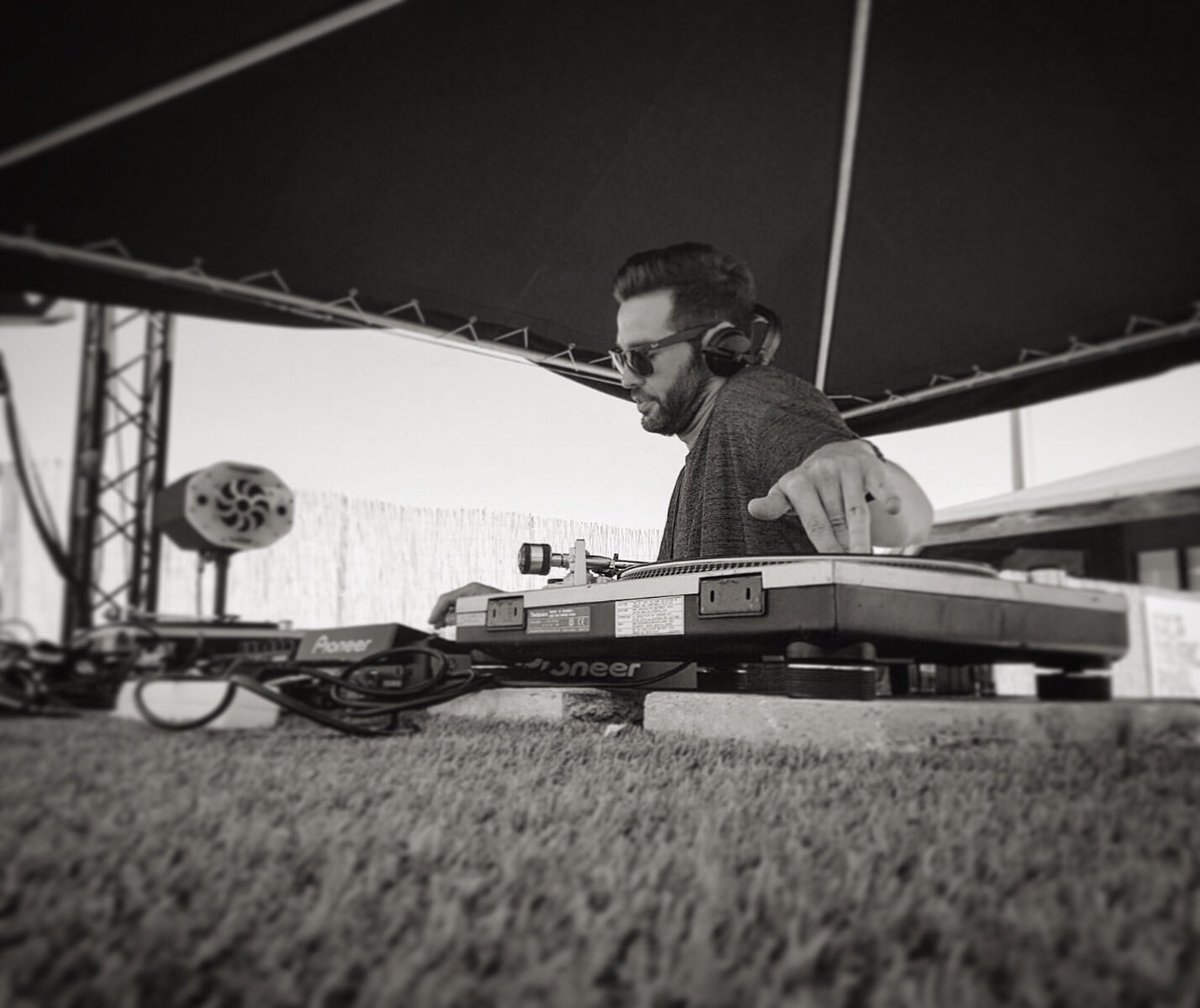 HITCHMUSIC's tweet photo. Last Sunday at @FACTWW Music Pool Series #OffWeek2016 #FactMusicPoolSeries #vinyl https://t.co/Hk6nA8dKdF