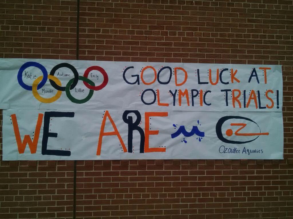 ozaukeeaquatics's tweet photo. Look what we found outside today!  Very cool!  #weareoz #weareready   Go OZ! https://t.co/eZLOM6msYd