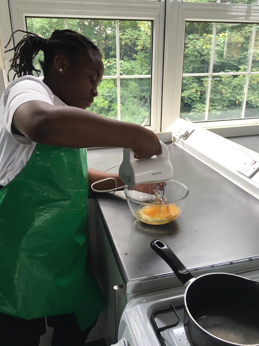 gwebm's tweet photo. Hard at work baking our Cake for the Queen @Design_RPHS @officialRPHS https://t.co/vJu8JcdivO