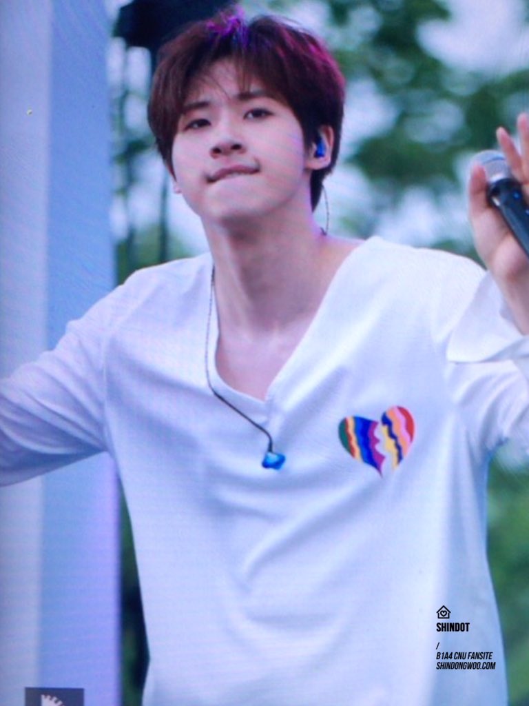 160623 광주 웹컨텐츠 행사 #신우 시누 너 오늘 되게,,,귀엽따,,,의상도 예쁘구,,,사랑스럽네,,,,(ง‾̴̴͡▽‾̴̴͡)ง,,,흐흐