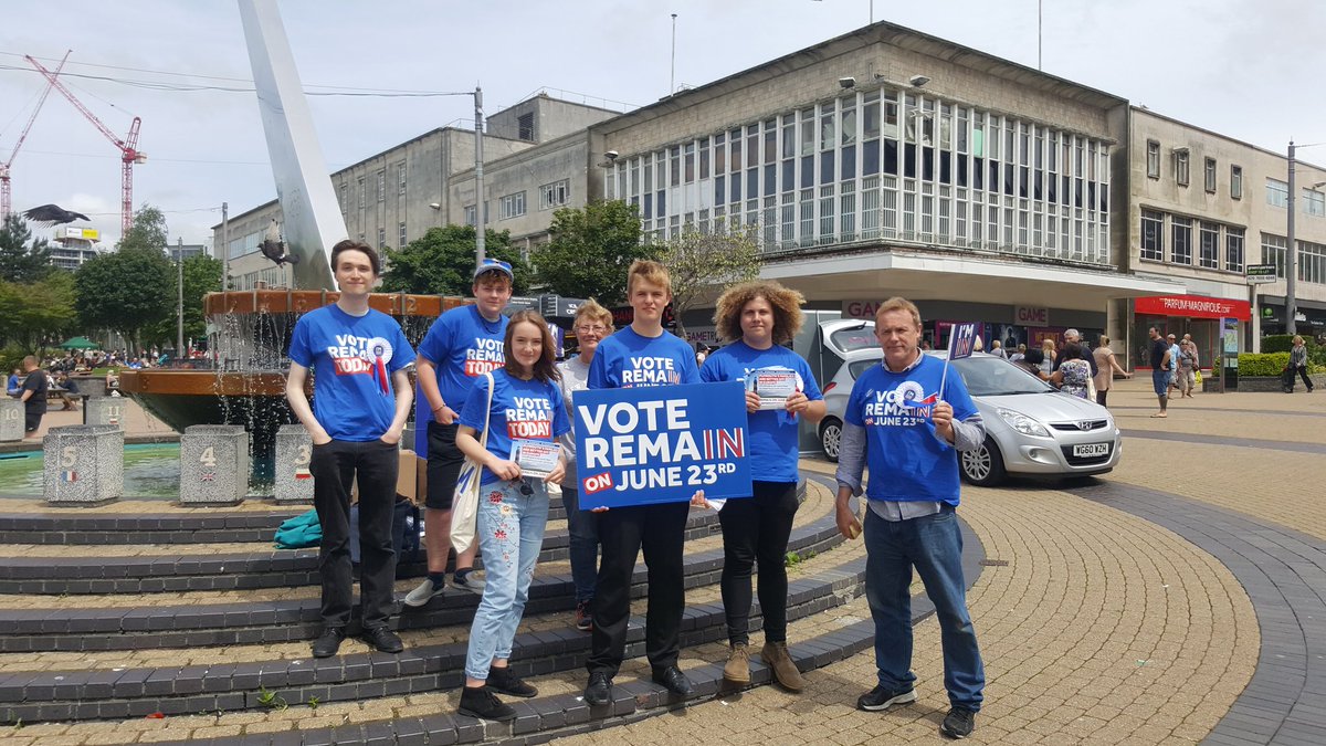 PlymStrongerIn's tweet photo. We'll be in town all afternoon, come and say hi! #StrongerIn https://t.co/p0lgtyzxdb