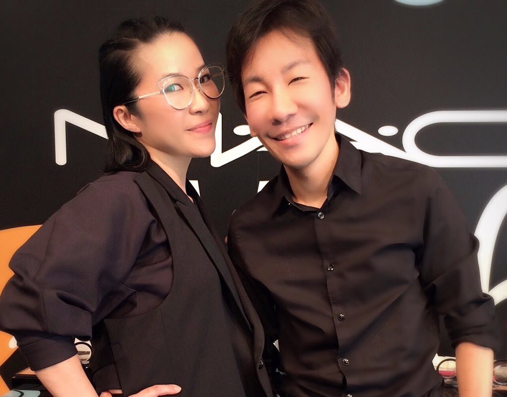 MAC_Rumiko_I's tweet photo. 美容ジャーナリストの加藤智一さんと📸😊 #AW16 #加藤智一 #happy #感動 #trendpresentation @tomoichi https://t.co/yQwEDZhHba