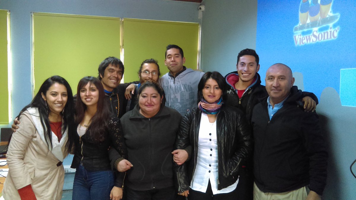 Quixote2012's tweet photo. Cierre final del primer curso de capacitación en la Fundación Beetec y @KibernumChile, @vargas_art ,@solari_marcelo https://t.co/Z2ucCTWxlh