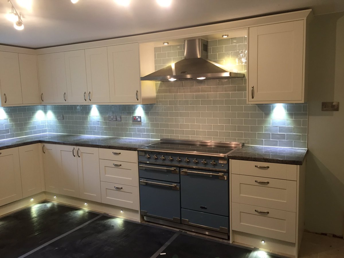 Cox_Electrical's tweet photo. Nice before and after shots of kitchen just finished. https://t.co/lx1yIMXZqX