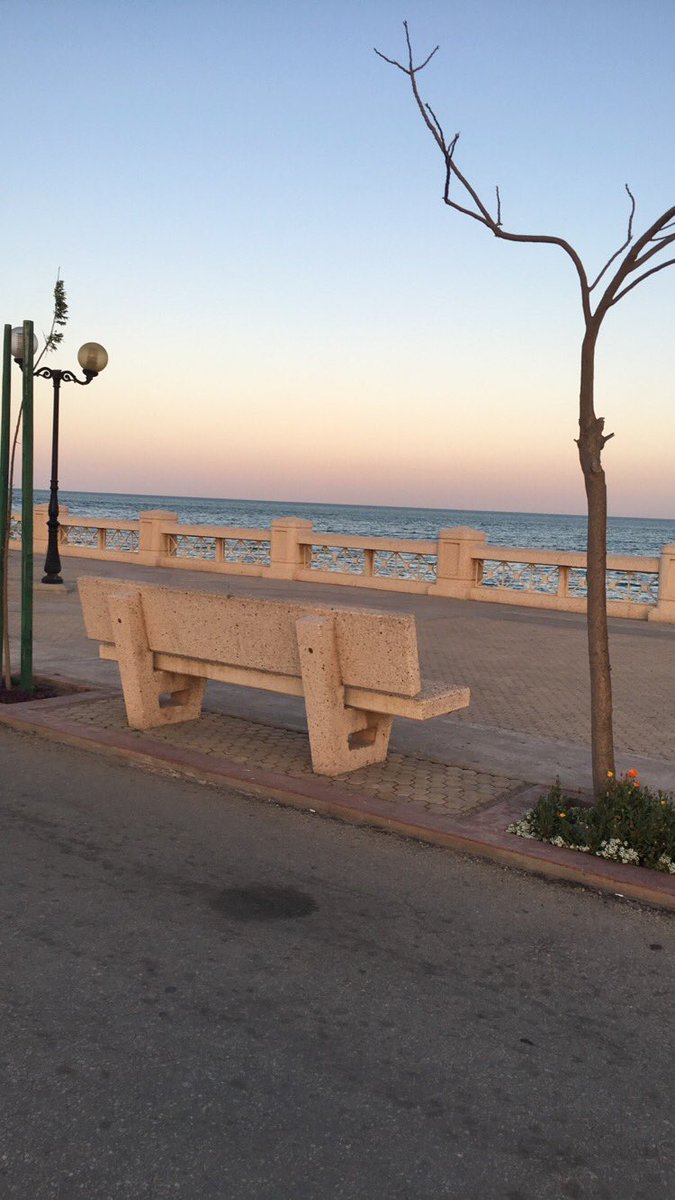 badoorh87's tweet photo. #خلفيه_من_تصويرك  الواجهه البحريه #الخبر https://t.co/kVLoXPnxbL