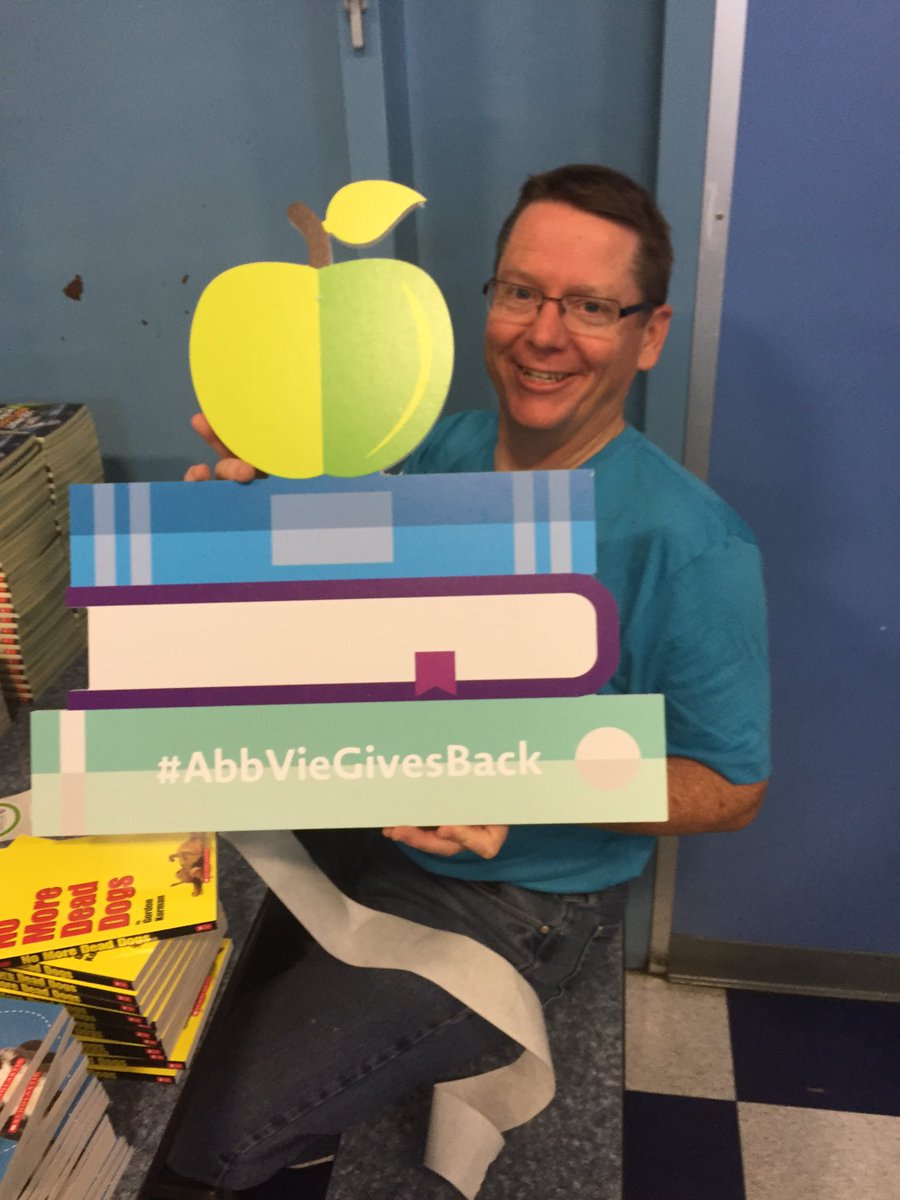 DavidFryrear's tweet photo. #AbbVieGivesBack having fun with our ABR colleagues. It's a beautiful day in Redwood City! https://t.co/TDxELOOV2L
