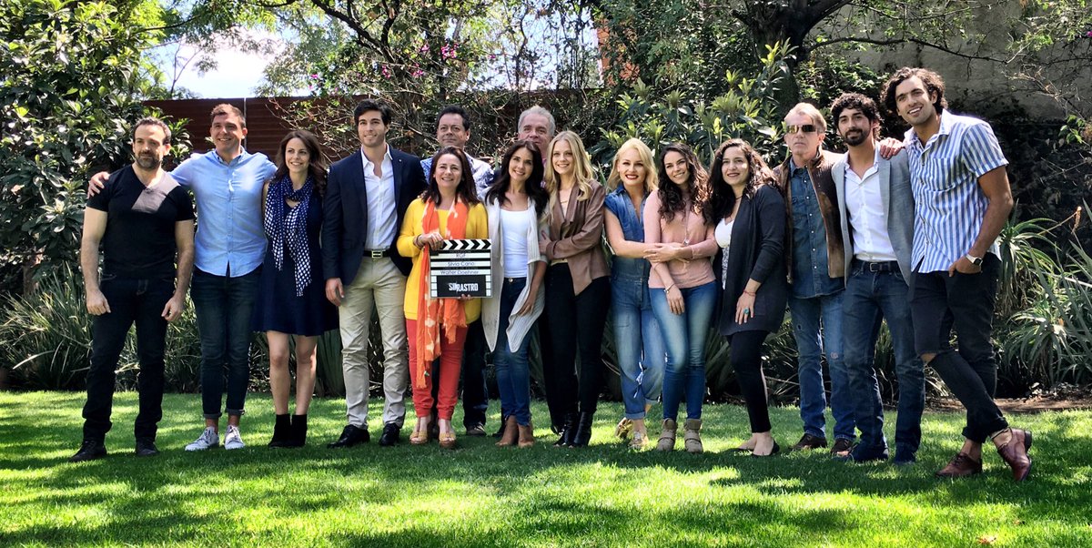 GueraDM's tweet photo. Felicidades @MauAbularach x este nuevo proyecto! #SinRastro @DaniloCarrera @adriana_louvier @JPMinor @alejandrarobsg https://t.co/5my1L0pqym