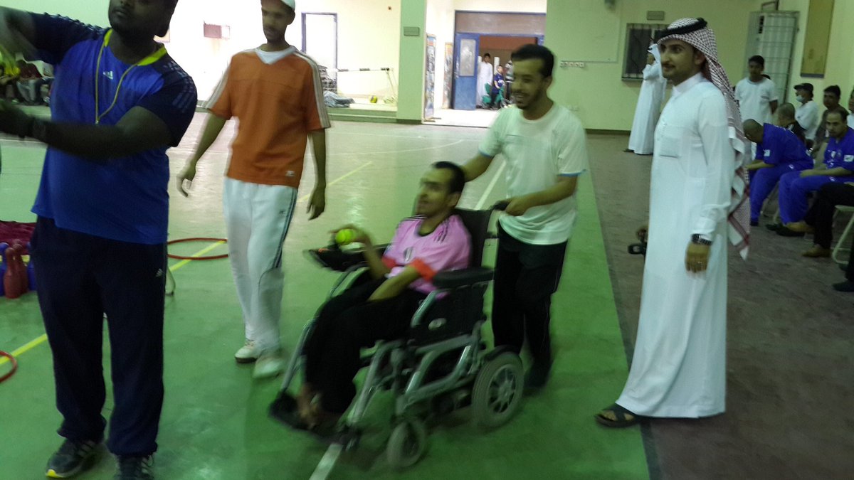 AT_SH_AR's tweet photo. حيث قدم نادي الحي ألعاب  ومسابقات رياضيه متنوعه والمساهمة في رسم البسمة على وجوه هذه الفئة الغالية على الجميع https://t.co/mDOez6oigi