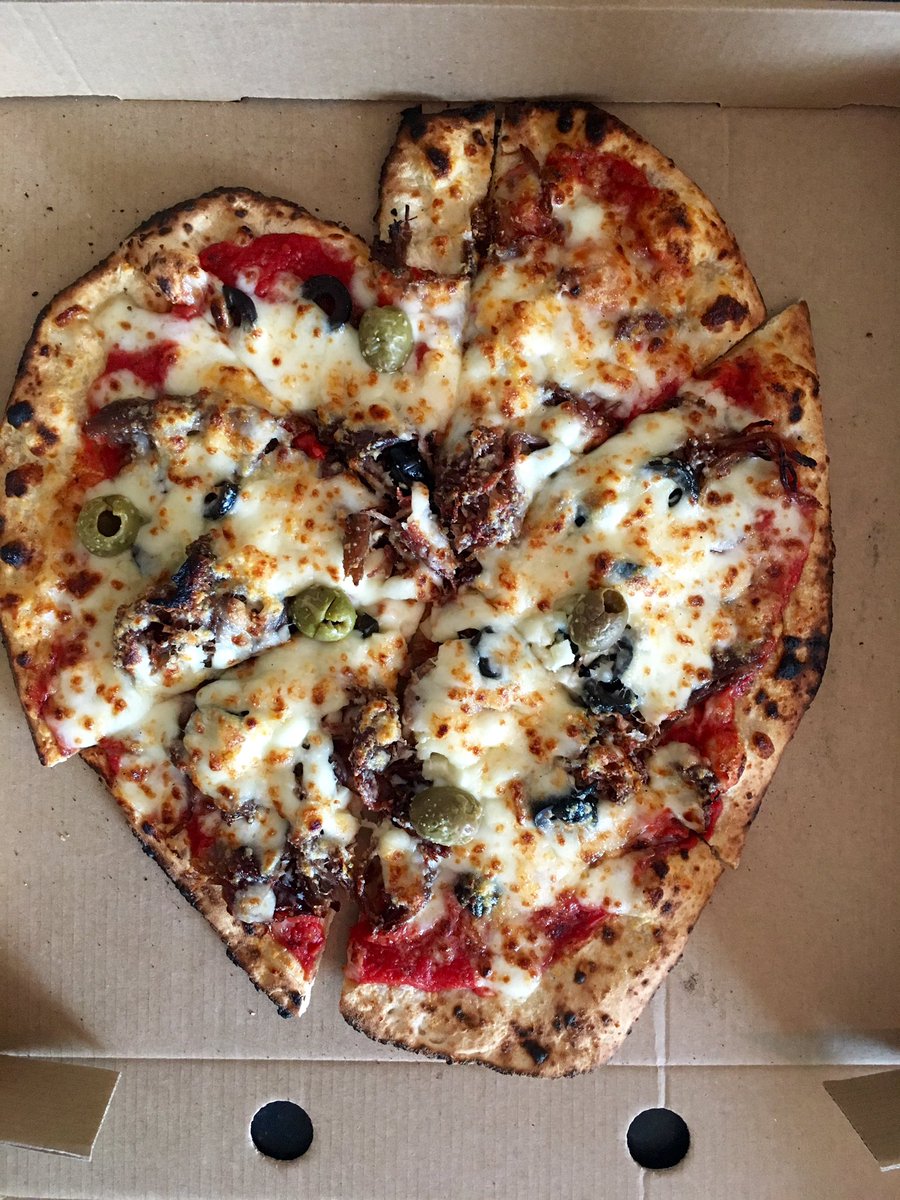 PoppyRustyBus's tweet photo. Aww! I know @EatPigAndOlive love me, but making me a heart-shaped pizza is just adorable! #devonfood https://t.co/nrQFVGnmPJ