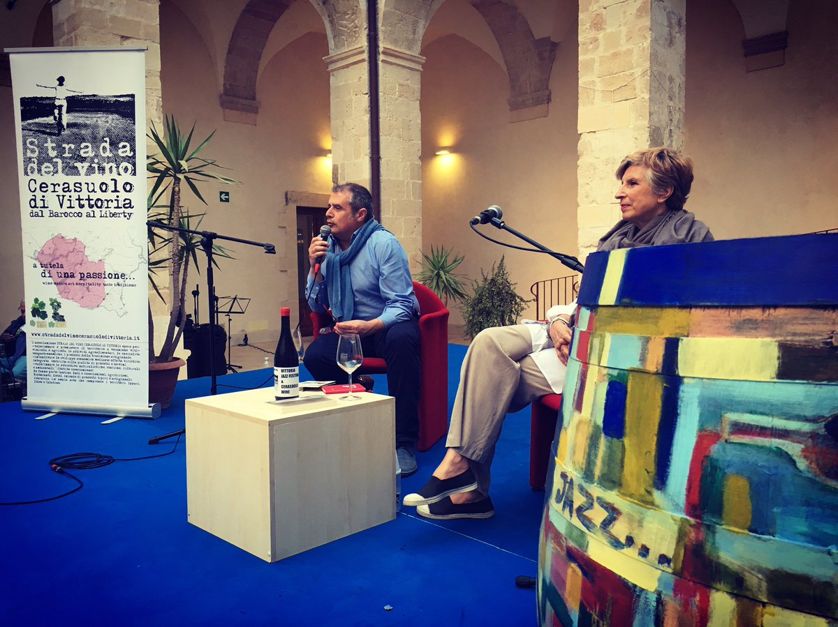 stradacerasuolo's tweet photo. Giuseppina Torregrossa stasera sarà la nostra prima ambasciatrice del #Cerasuolo
Presenti al #VittoriaJazzFestival https://t.co/izaOkziWdx