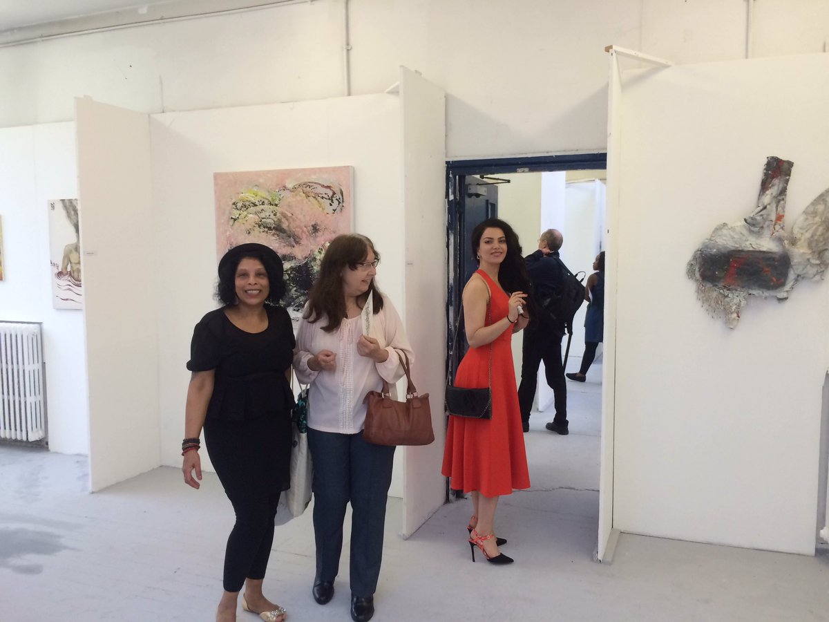 FineArtBAKCC's tweet photo. KCC and LSBU Fine Art BA top up Private View, Hortensia Road, Chelsea @Art_Courses_KCC @ErikaWinstone @gregcorbeau https://t.co/tq6t3J5WsW