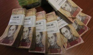 Revelan que Maduro no quiere billetes de Bs 1000 y 2000 Seria reconocer crisis inflacionaria buff.ly/28T16LD