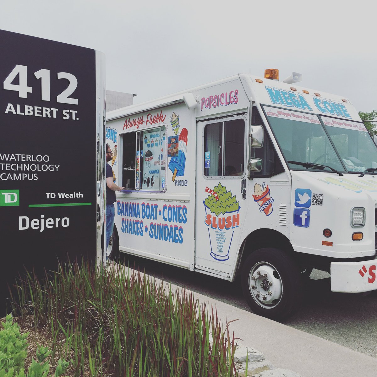 LittleLettersx's tweet photo. @DejeroLabs are the best bosses ever! 🍦🍦🍦🍦 https://t.co/VRFi0gPxAd