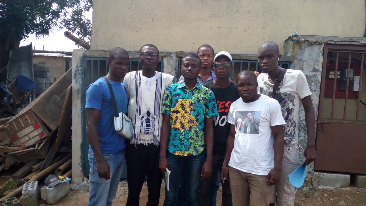 AgeeciCocody's tweet photo. Photo d famille après la réunion et journée d'hommage de la section à #HABIB_DODO #AGEECI @binate_moussa @DIABYAS40 https://t.co/LYaFPZeoX8