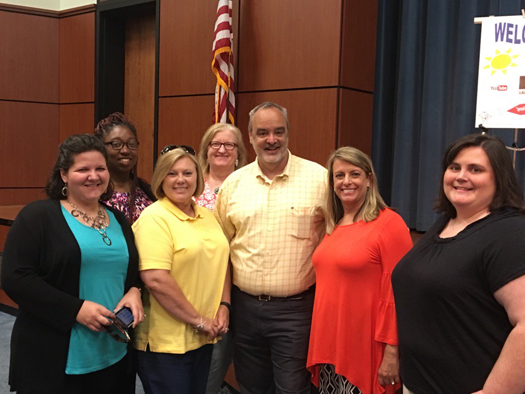 valeriestjones's tweet photo. #changethebrain  District 56 represent w/ Gerry Brooks internet sensation! Ready to make our students soar! https://t.co/p1xtLeyGTO