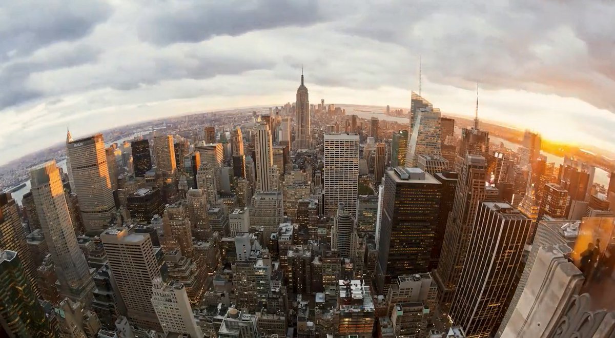 IntelEdge's tweet photo. #IntelIoT is transforming #smartbuildings from the ground up. @intel_christine explains: https://t.co/gS4TFugnbZ https://t.co/uGTHbnc99Y