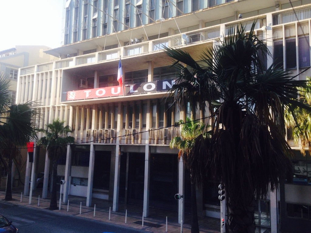 sophieglotin's tweet photo. À Toulon tout est prêt... @RCTofficiel @bleuprovence #RCTR92 #FinaleTop14 #Yaplusqu'à... https://t.co/AVLzvlzC6Q