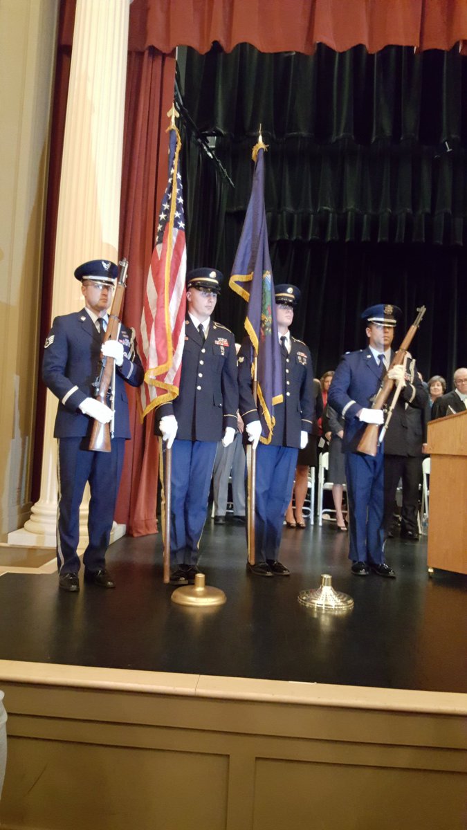 USCISMediaVT's tweet photo. A special thanks to #vtguard for presenting colors at #StAlbans #Vermont ceremony welcoming #NewUSCitizens https://t.co/vIVr1yCgug