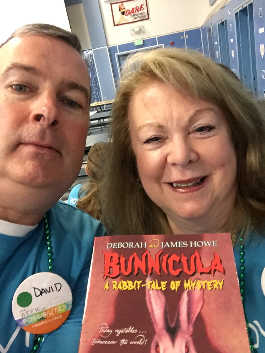 DavidFryrear's tweet photo. #AbbVieGivesBack Susan found one of her favorite titles. https://t.co/D39VCRW0Bo
