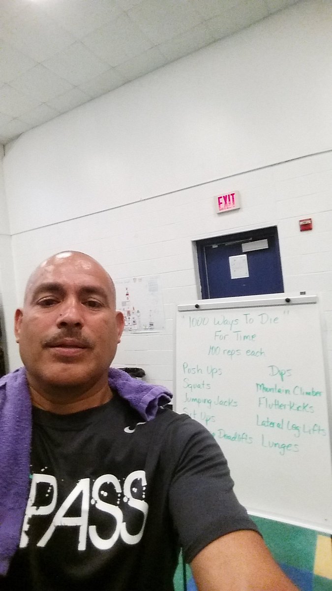 SammyBandit0864's tweet photo. Cross fit @ joe ward https://t.co/u8KRzQuSJ7