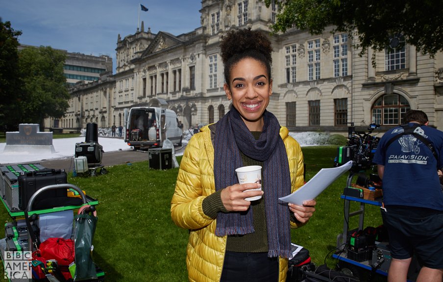 AMCDoctorWho's tweet photo. It's our first picture from the #DoctorWho series 10 location! Hello @Pearlie_mack! 👋 https://t.co/E9KrOhsYCW