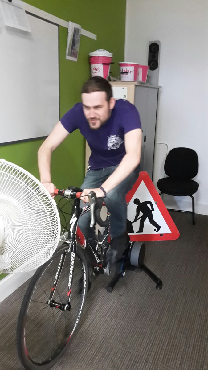DMCold's tweet photo. More of our fab @Carillionplc CEC staff raising money for @StLukes_Sheff in support of our @hospiceuk relationship! https://t.co/eU871dZxj2
