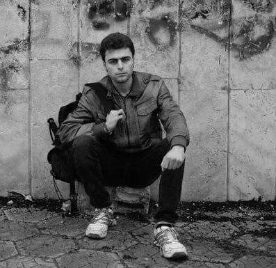 ThomasVLinge's tweet photo. #Syria: Syrian journalist Khaled al-Issa is in critical condition &amp; urgently needs a visa for treatment in #Germany https://t.co/pt9gK4UQQF
