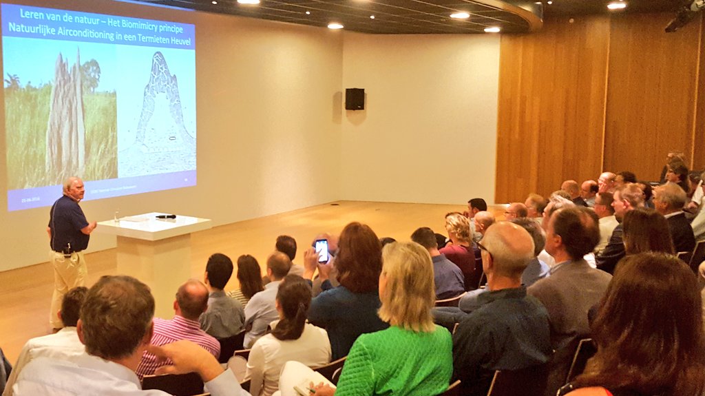 Leren vd natuur, Biomimicry. Natuurlijke airconditioning in een termietenheuvel. Earth, Wind and Fire @BenBronsema