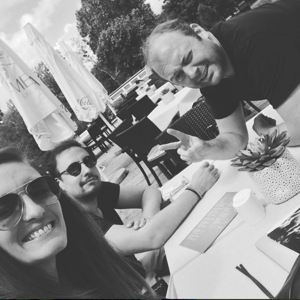 myzentv's tweet image. Vaness, Leo and Nash are now in Poland, chilling in a restaurant :) #MyZenroadtrip #roadtrip #travel #selfie