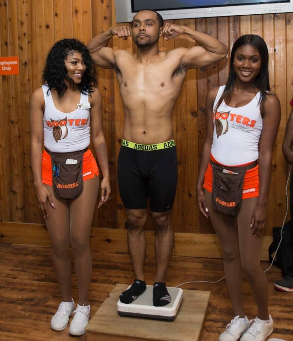 CorpFightNight's tweet photo. Pics from #ACFN11 weigh in @Hooters! https://t.co/wFdpdVBm2G