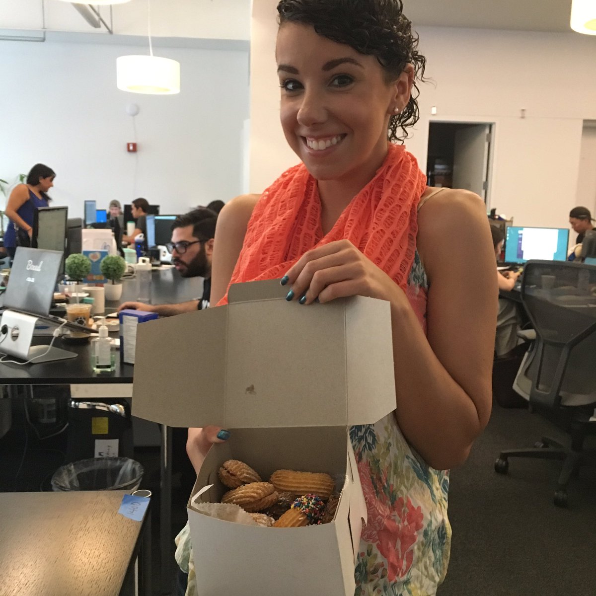 BoxedWholesale's tweet photo. Morning @lagulipastry treats from the lovely @miss_bromley! #LifeAtBoxed #workawesome https://t.co/Cpvjwnqcnh